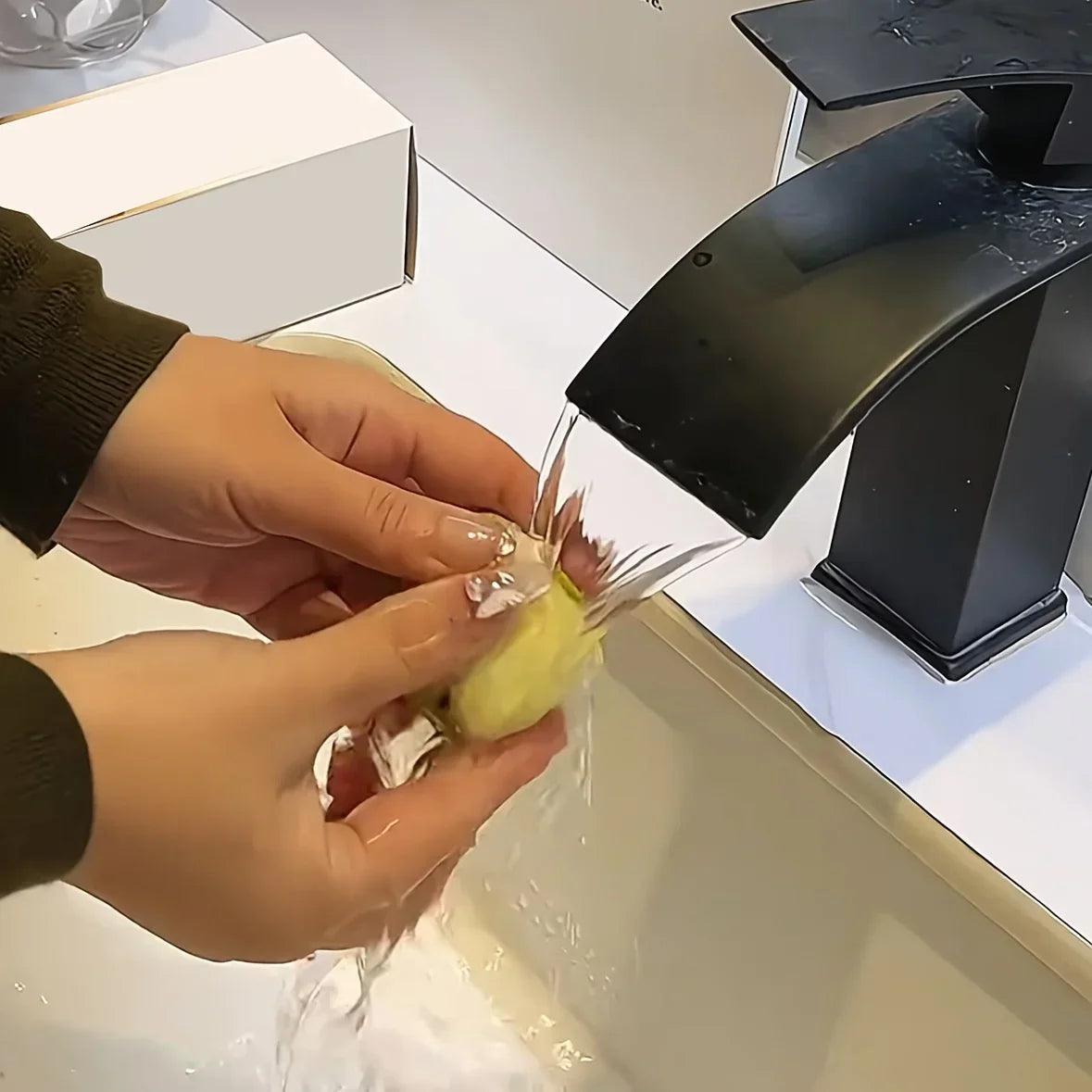 PocketFur™ Mini Reusable Lint Remover